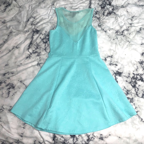 Baby blue dress NWT, belt loops - Picture 2 of 4